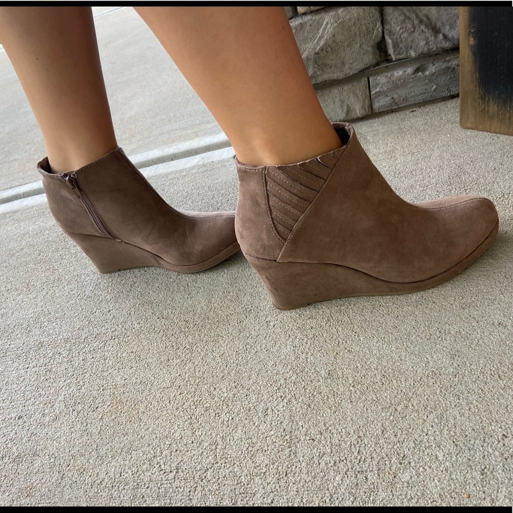 Women’s size 8.5 fit like an 8